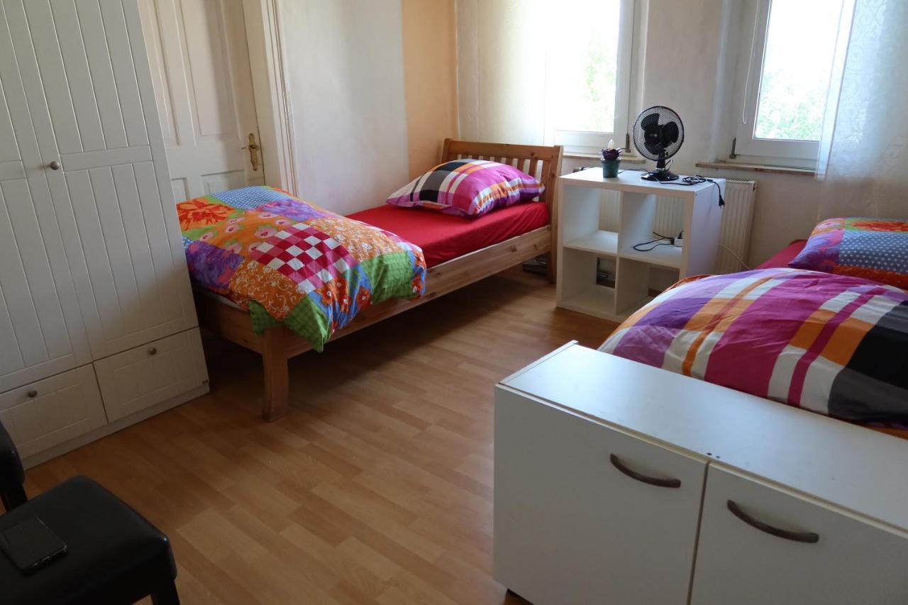 Ferienwohnung Im Einfamilienhaus, Automobil Und Robert Schumann Stadt Zwickau Luaran gambar